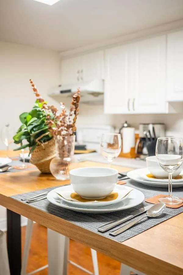 2Br Modern Apt - Near The Trinity Bellwoods Park Apartment Toronto 0*,  Canada